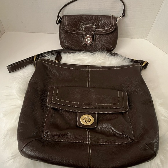 👜 Coach Brown Leather Shoulder Bag Set (2 Pieces) 👜 - Picture 7 of 8